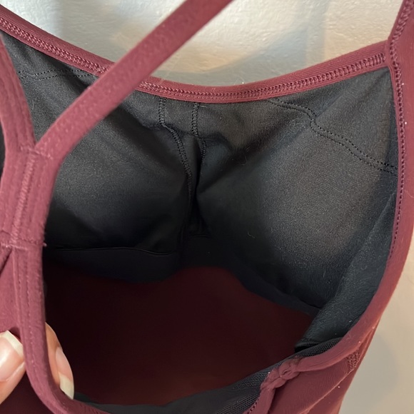 Lululemon tank size 6 - Picture 5 of 5